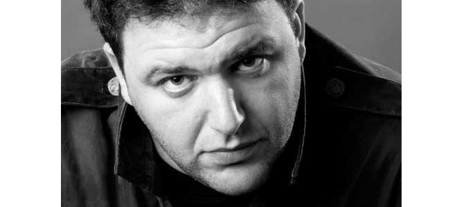 Актер и режиссер-постановщик Максим Виторган