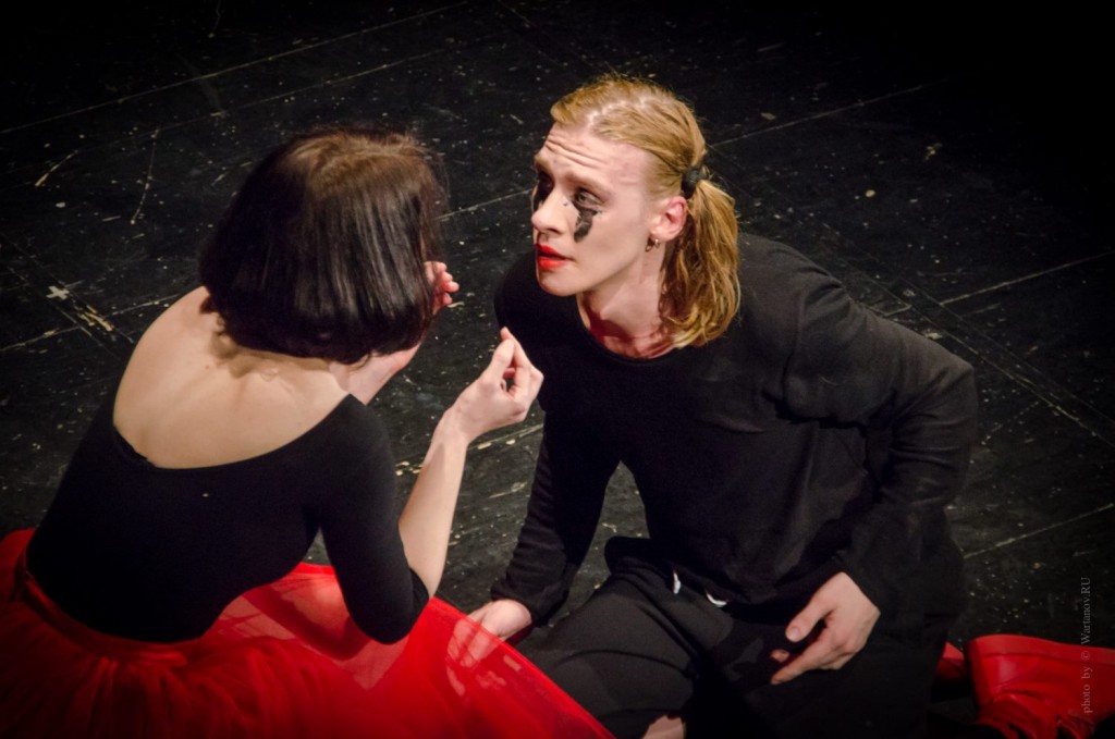 Спектакль по роману "Театральная история"